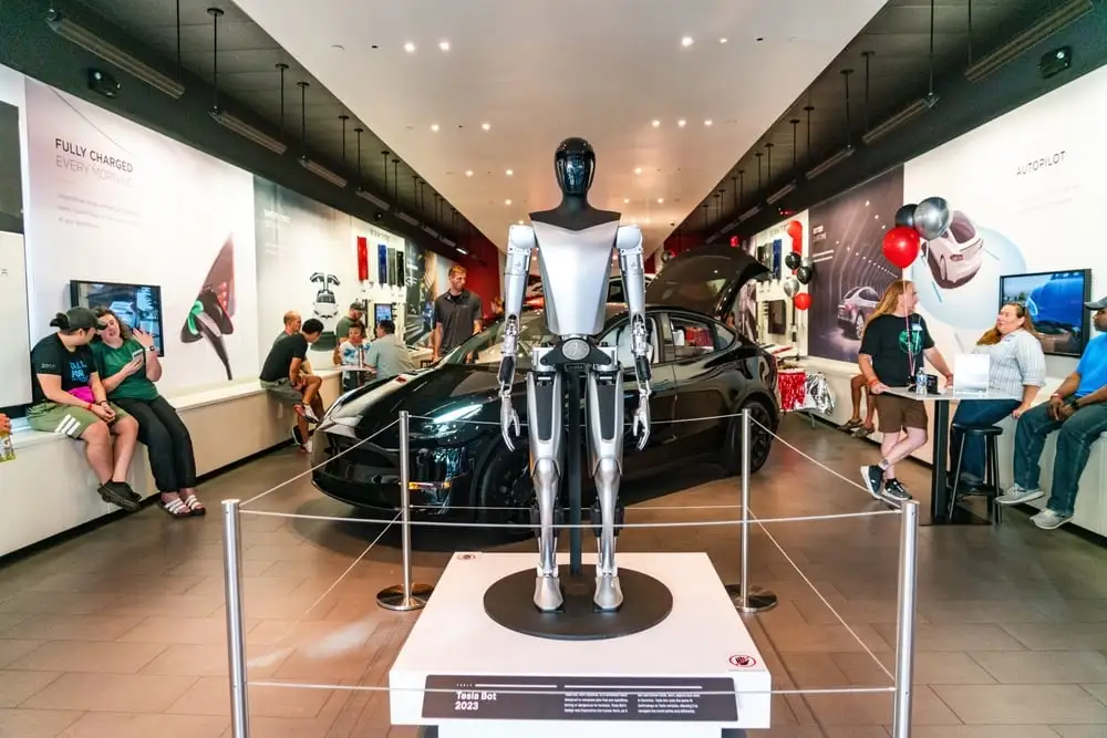 Tesla’s Next Big Move: Beyond Cars into AI Robots